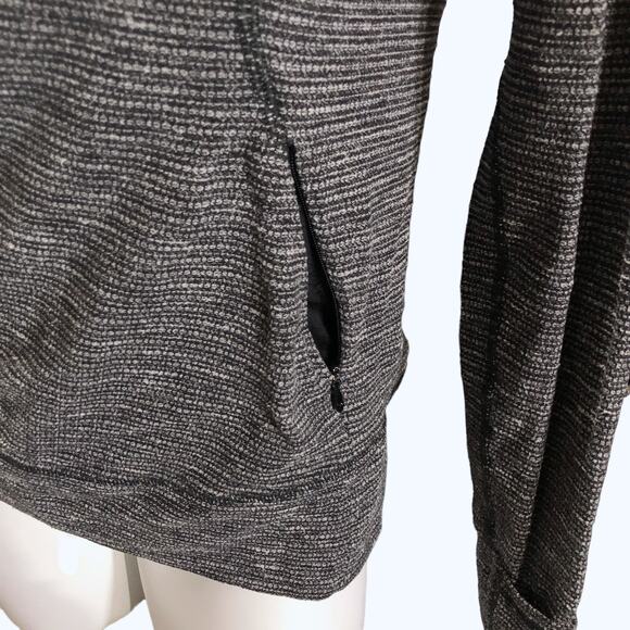 Lululemon Think Fast Pullover 1/4 Zip Gray Black Running Top Womens 6 - Picture 6 of 9